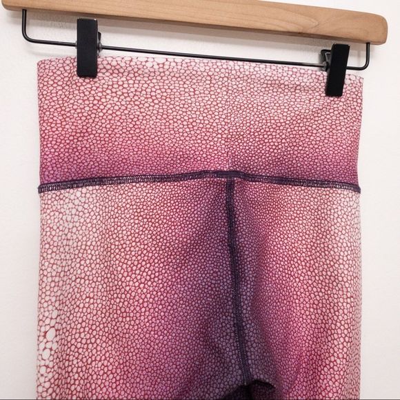 NIYAMA SOL Shagreen Peony High Waisted Leggings Size XS - Picture 7 of 8